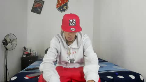 Snapshot of douglas_gallegos chatting on 01-10-25, 03:50 douglas_gallegos online show from 01-10-25, 03:50