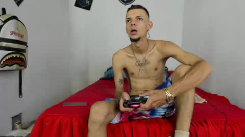 Snapshot of douglas_gallegos chatting on 02-10-25, 04:47 douglas_gallegos online show from 02-10-25, 04:47