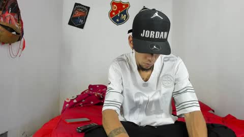 Snapshot of douglas_gallegos chatting on 02-26-25, 12:49 douglas_gallegos online show from 02-26-25, 12:49