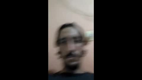 Snapshot of douiqui chatting on 12-20-25, 11:28 douiqui online show from 12-20-25, 11:28