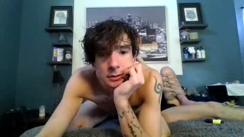 Douxi online show from 11-18-25, 08:35