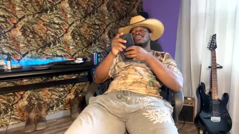 MrPirated online show from 01-17-25, 04:57