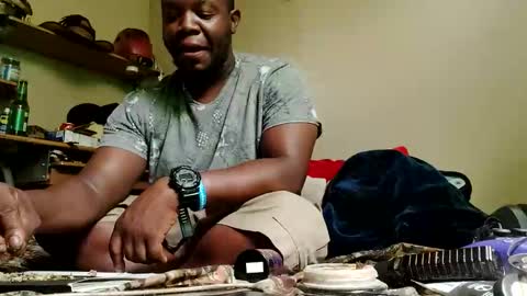 Snapshot of dpirated1 chatting on 05-10-26, 04:01 MrPirated online show from 05-10-26, 04:01