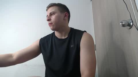 Snapshot of draco_boy2000 chatting on 05-12-26, 12:19 draco_boy2000 online show from 05-12-26, 12:19
