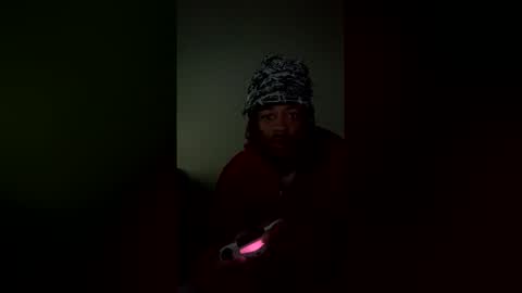 Snapshot of dracorevenge chatting on 12-17-25, 02:12 dracorevenge online show from 12-17-25, 02:12