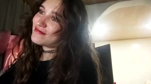 Snapshot of draculina69 chatting on 12-11-24, 12:12 draculina69 online show from 12-11-24, 12:12