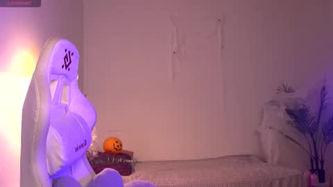 Snapshot of dragon_ink chatting on 11-04-25, 05:50 Lisbeth Salander online show from 11-04-25, 05:50