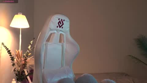 Snapshot of dragon_ink chatting on 11-06-25, 06:03 Lisbeth Salander online show from 11-06-25, 06:03