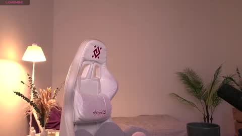 Snapshot of dragon_ink chatting on 11-09-25, 06:12 Lisbeth Salander online show from 11-09-25, 06:12