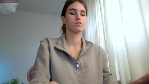 Snapshot of dragon_ink chatting on 11-14-25, 06:34 Lisbeth Salander online show from 11-14-25, 06:34