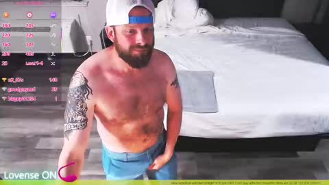 Snapshot of dragoste18 chatting on 03-15-26, 02:28 Dragoste online show from 03-15-26, 02:28