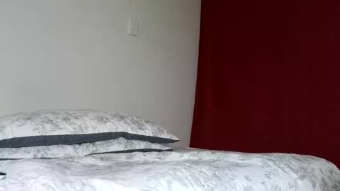 Snapshot of drakesonxx chatting on 04-22-26, 10:06 Andrs Independent Model online show from 04-22-26, 10:06
