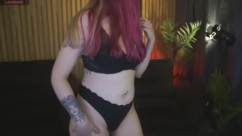 Lina online show from 05-14-26, 06:09