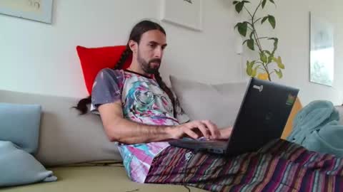 new profile Aircum99  online show from 05-08-26, 01:05