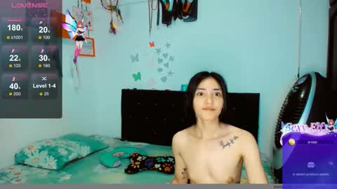 Snapshot of dream__girls69944 chatting on 12-28-24, 11:19 sharon online show from 12-28-24, 11:19