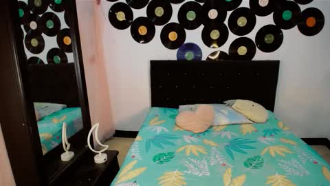 Snapshot of dream__girls69944 chatting on 02-23-26, 08:12 sharon online show from 02-23-26, 08:12