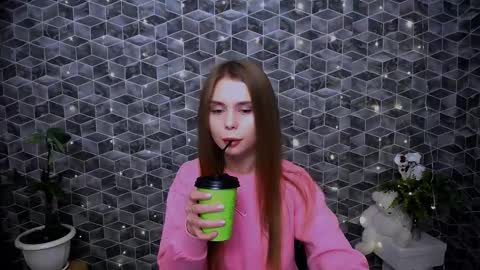 Mari online show from 11-30-25, 09:02