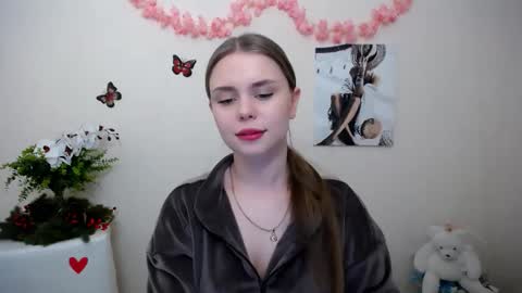 Mari online show from 03-06-26, 08:33