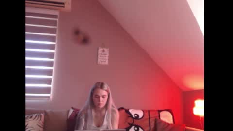 A girl online show from 02-18-26, 08:21