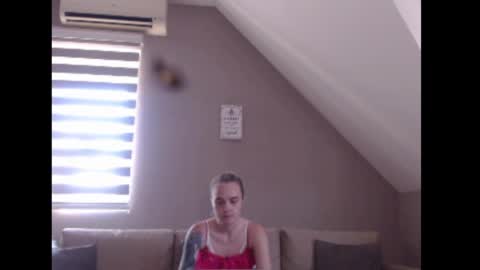 Snapshot of dreamcatcherfantasy chatting on 06-29-26, 07:25 A girl online show from 06-29-26, 07:25