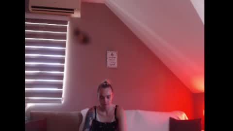 Snapshot of dreamcatcherfantasy chatting on 06-30-26, 07:31 A girl online show from 06-30-26, 07:31
