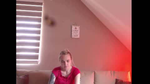 Snapshot of dreamcatcherfantasy chatting on 07-27-26, 07:37 A girl online show from 07-27-26, 07:37