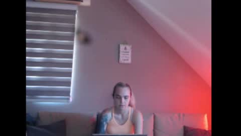 Snapshot of dreamcatcherfantasy chatting on 07-30-26, 07:51 A girl online show from 07-30-26, 07:51