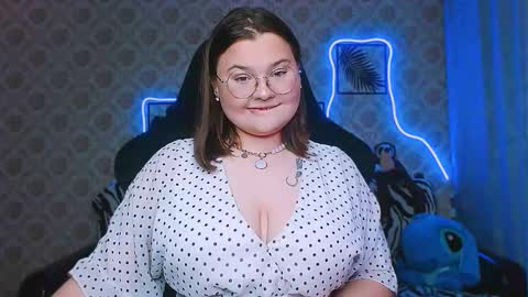 dreamforyoue2 online show from 09-22-25, 06:10