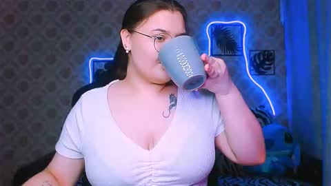 dreamforyoue2 online show from 11-19-25, 04:29