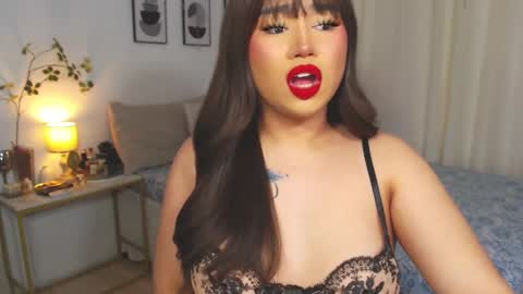 Snapshot of dreamgirlheaven chatting on 01-05-25, 06:46 Heaven online show from 01-05-25, 06:46