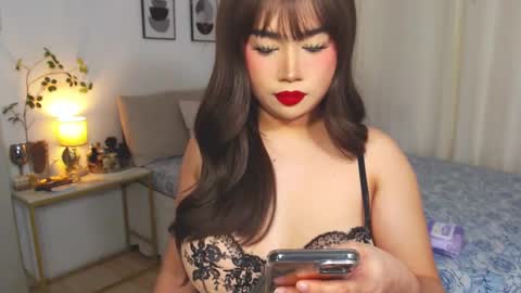 Snapshot of dreamgirlheaven chatting on 01-10-25, 07:14 Heaven online show from 01-10-25, 07:14