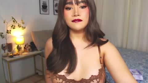 Snapshot of dreamgirlheaven chatting on 01-12-25, 06:49 Heaven online show from 01-12-25, 06:49