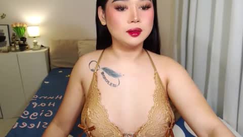 Snapshot of dreamgirlheaven chatting on 09-09-25, 07:08 Heaven online show from 09-09-25, 07:08