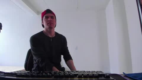 Your lord. - ONLINE  1500 Pm to 2100 Pm - New York Hour online show from 03-31-26, 07:14