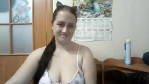 Snapshot of dreamiebelle chatting on 11-13-25, 02:49 dreamiebelle online show from 11-13-25, 02:49