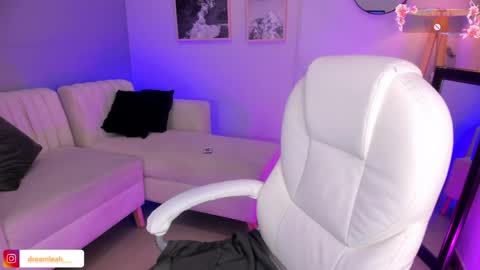 dreamleah_ online show from 04-06-26, 03:37