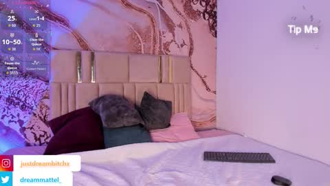 Dream Matell online show from 10-25-25, 04:09