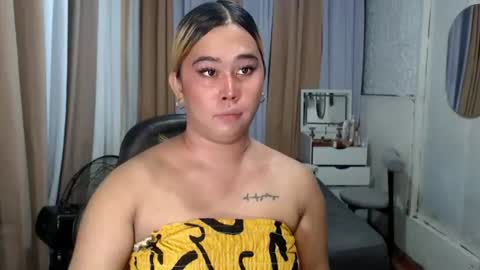 Snapshot of dreammegan chatting on 07-02-26, 03:07 Stacy DONT FORGET TO FOLLOW ME AND THUMBS UP my wife samgrg2 online show from 07-02-26, 03:07