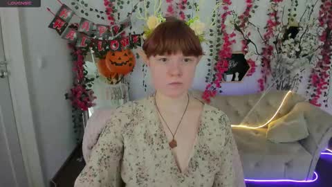 Snapshot of dreammyluna chatting on 11-02-25, 08:44 Luna online show from 11-02-25, 08:44