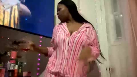 dreamtiffyxxx online show from 03-01-26, 05:53