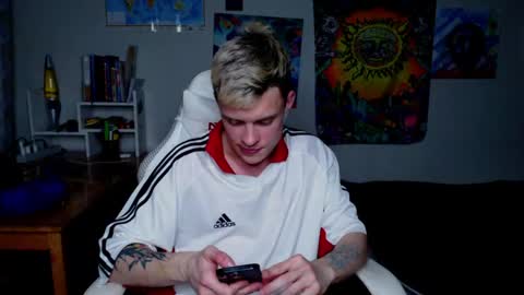 Snapshot of dreamyadam chatting on 04-25-26, 03:31 Adam Dream online show from 04-25-26, 03:31