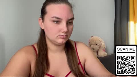 Mila online show from 09-26-25, 02:43