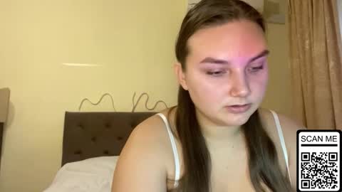 Mila online show from 10-04-25, 02:59