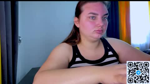 Snapshot of dreamyblushfairy chatting on 05-21-26, 07:37 Mila online show from 05-21-26, 07:37