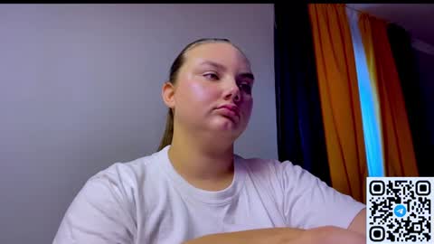 Snapshot of dreamyblushfairy chatting on 06-23-26, 03:54 Mila online show from 06-23-26, 03:54