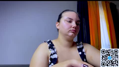 Snapshot of dreamyblushfairy chatting on 06-29-26, 07:25 Mila online show from 06-29-26, 07:25