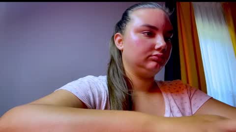 Snapshot of dreamyblushfairy chatting on 07-30-26, 02:49 Mila online show from 07-30-26, 02:49