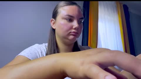 Snapshot of dreamyblushfairy chatting on 07-31-26, 07:19 Mila online show from 07-31-26, 07:19