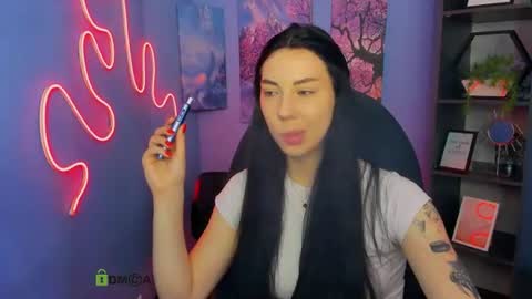 Snapshot of dreamyivyy chatting on 06-25-26, 12:20 Ivy online show from 06-25-26, 12:20