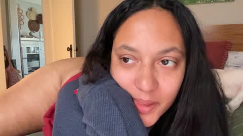 Snapshot of dreamyriri chatting on 12-03-24, 07:55 RIRI OR DREAMY online show from 12-03-24, 07:55